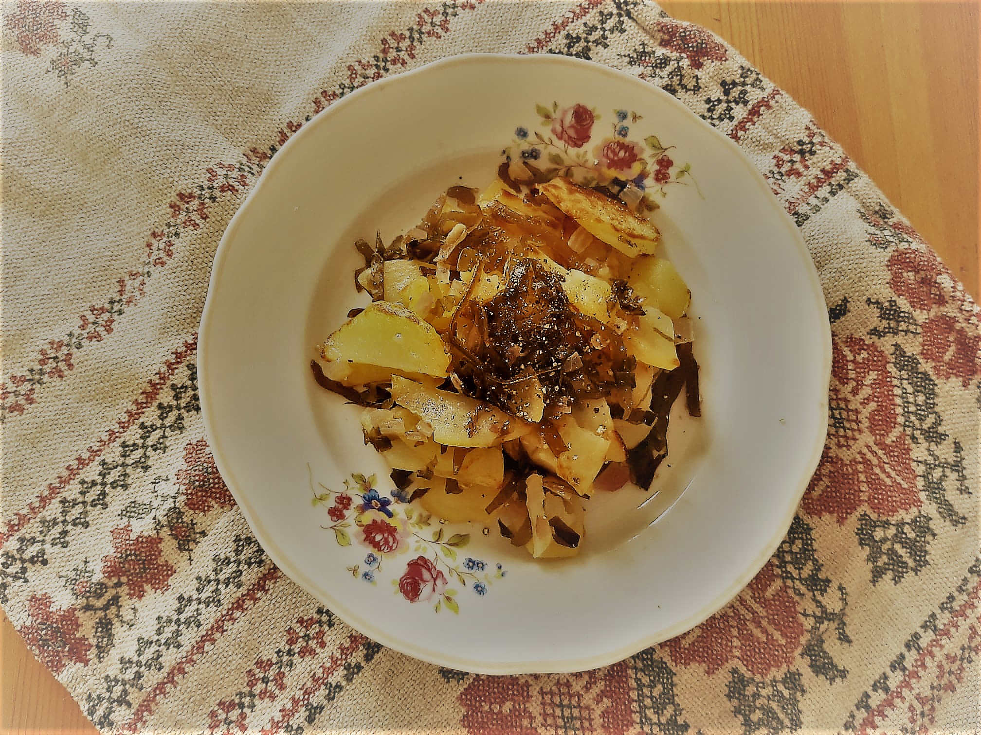 Potatoes with seaweed