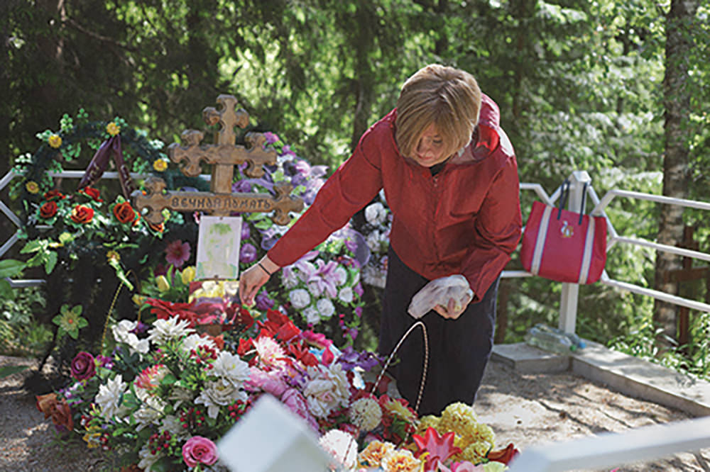 Natalya and some of Nadya Stafeyeva’s family and close friends hope to install a tombstone on her grave.