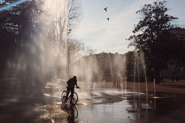 Help the Earth and Fight Putin