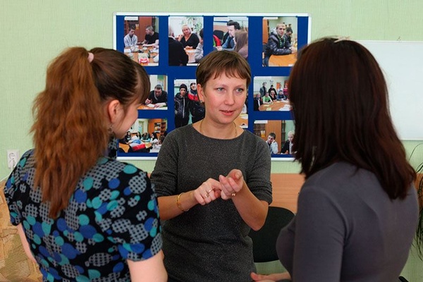 Dina from Parallel Russia