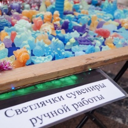 12.Souvenirs1