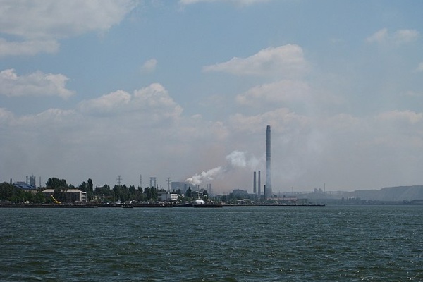 Russian Troops Storm Mariupol