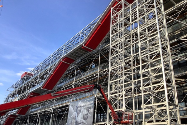 Russian Artists Crash the Pompidou