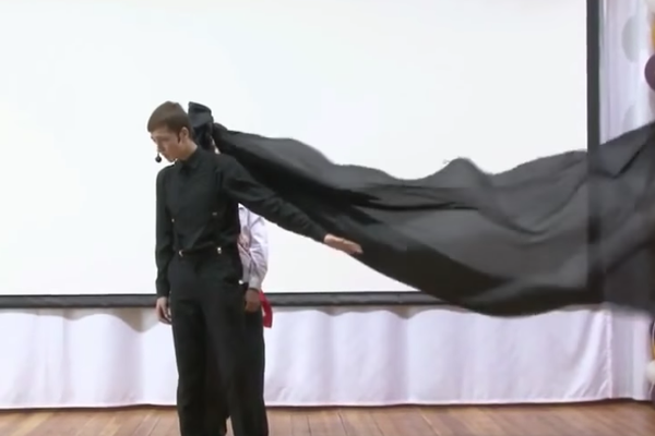 Elton John Crocodile Rocks the Kremlin