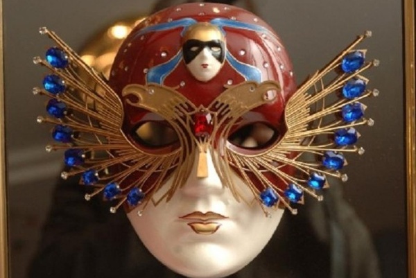 Golden Mask of Support
