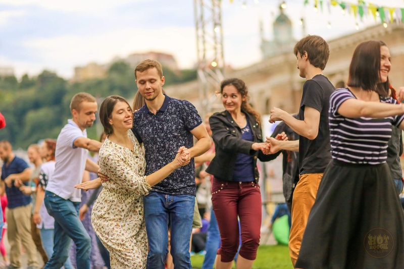 American Folk Dance? Ukrainians Can Swing It.